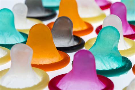 Blowjob ohne Kondom gegen Aufpreis Sex Dating Voels